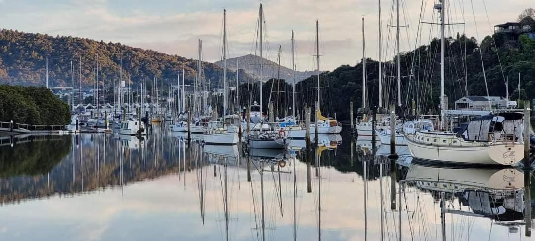 On The Water Boat House Appartement Whangarei Buitenkant foto