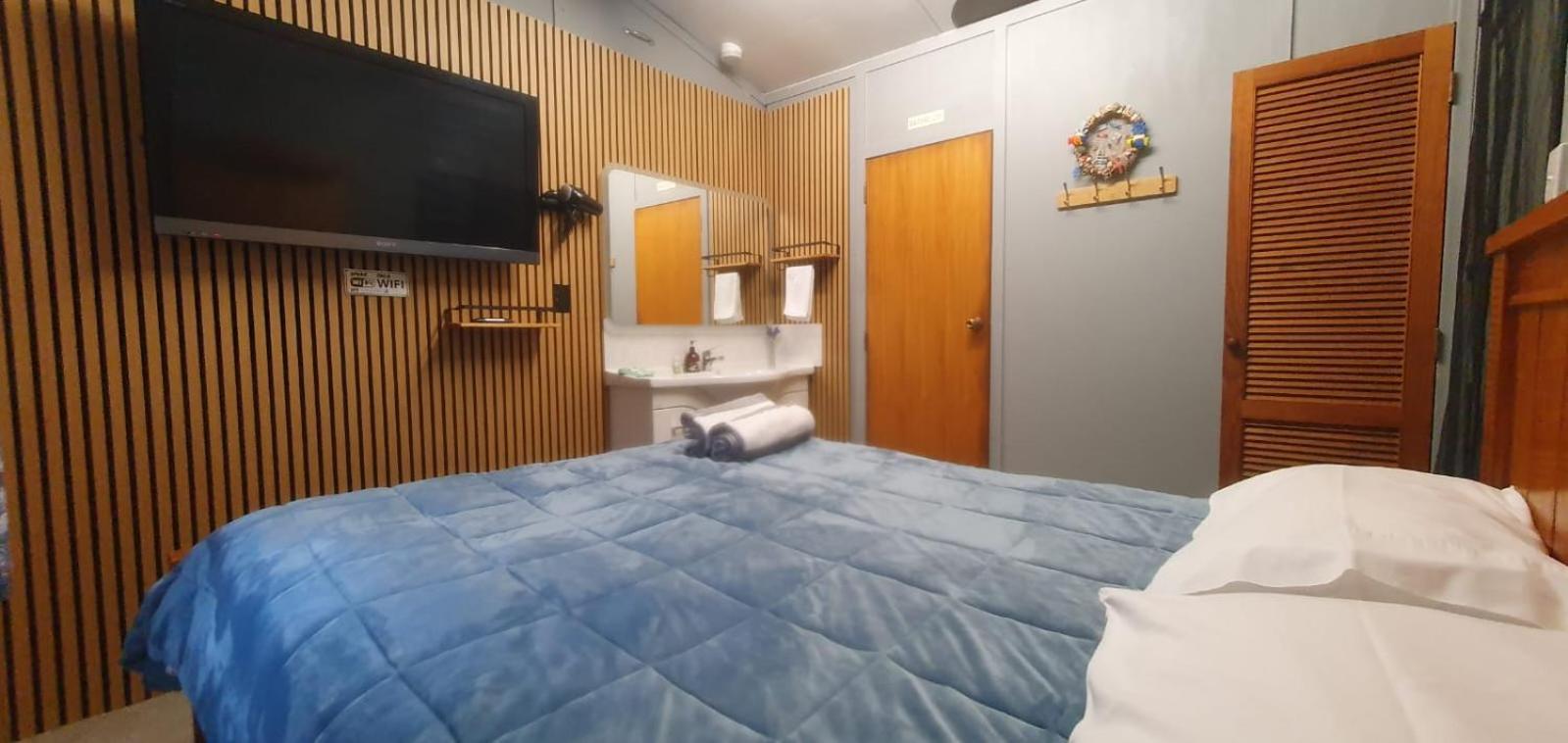 On The Water Boat House Appartement Whangarei Buitenkant foto